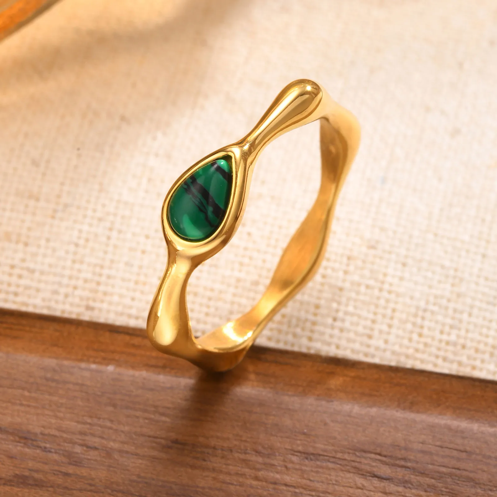 Wholesale Jewelry IG Style Water Droplets 304 Stainless Steel 18K Gold Plated Rings display picture 1