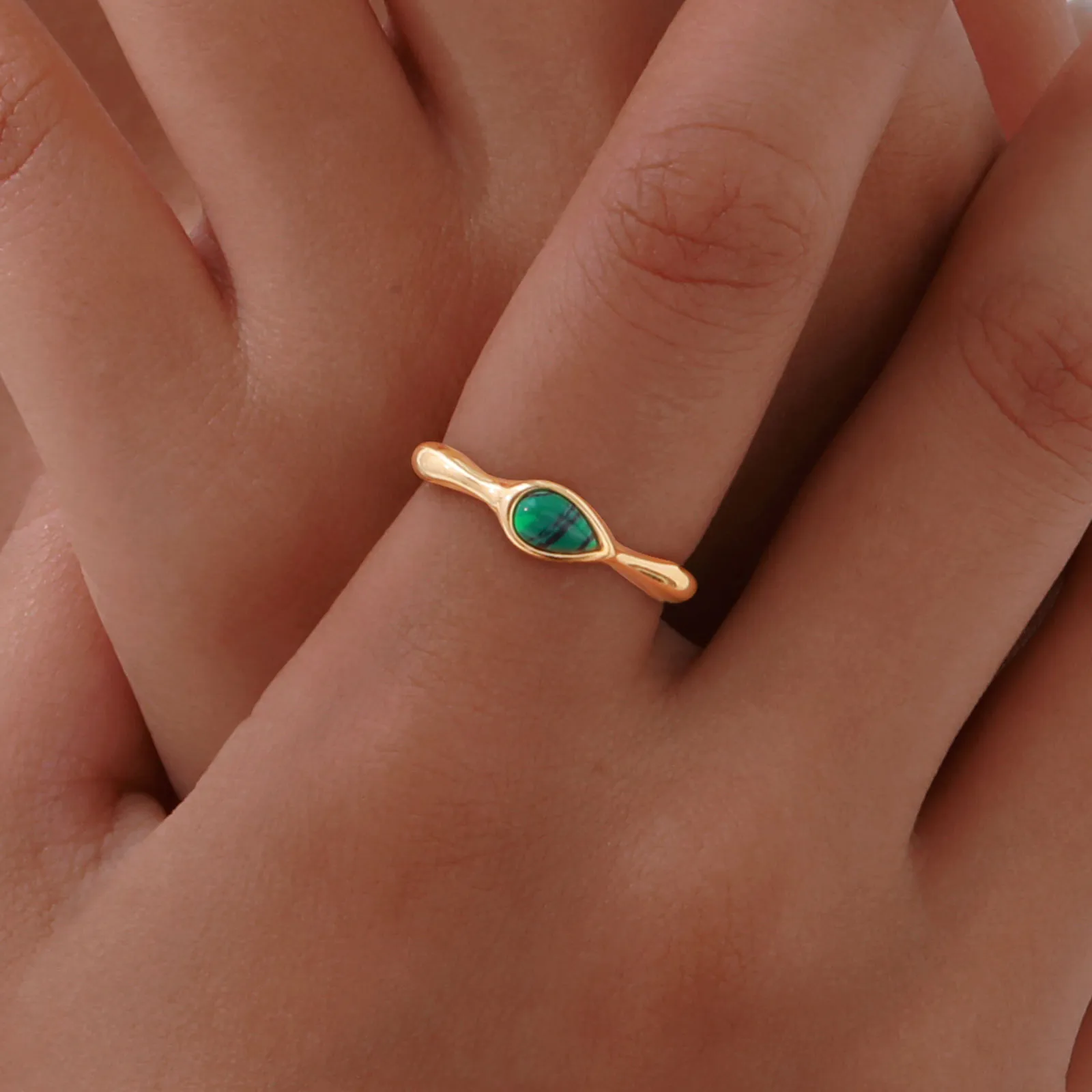 Wholesale Jewelry IG Style Water Droplets 304 Stainless Steel 18K Gold Plated Rings display picture 2