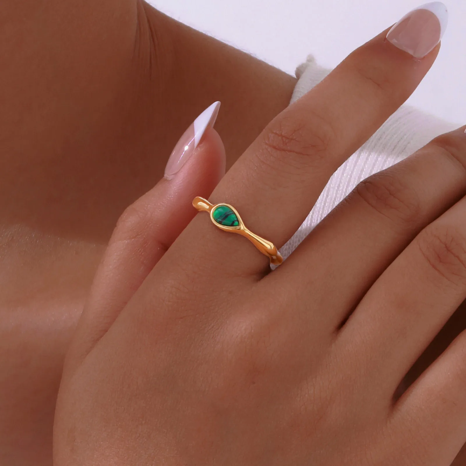 Wholesale Jewelry IG Style Water Droplets 304 Stainless Steel 18K Gold Plated Rings display picture 6
