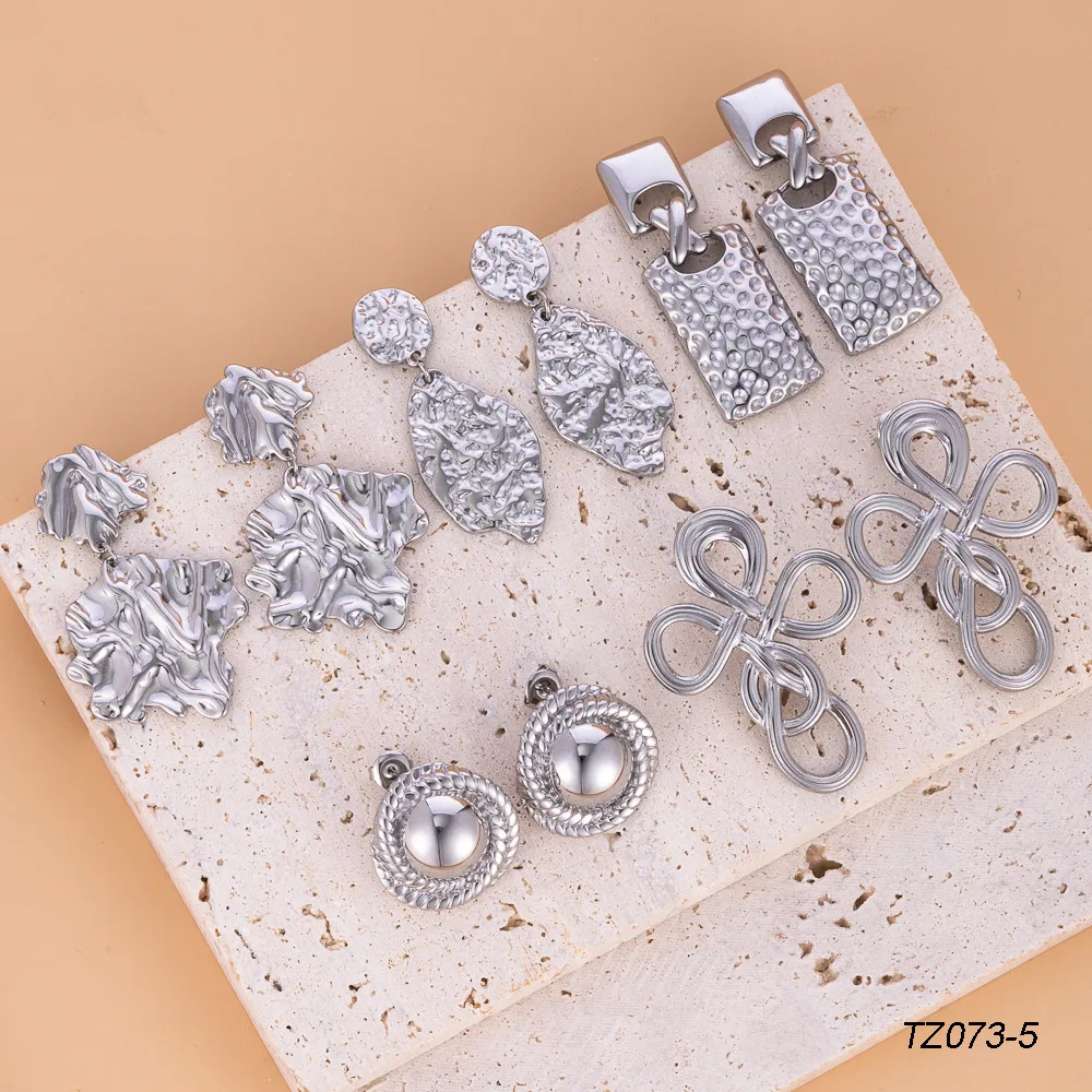 1 Pair IG Style Retro Geometric Titanium Steel Drop Earrings Ear Studs display picture 1