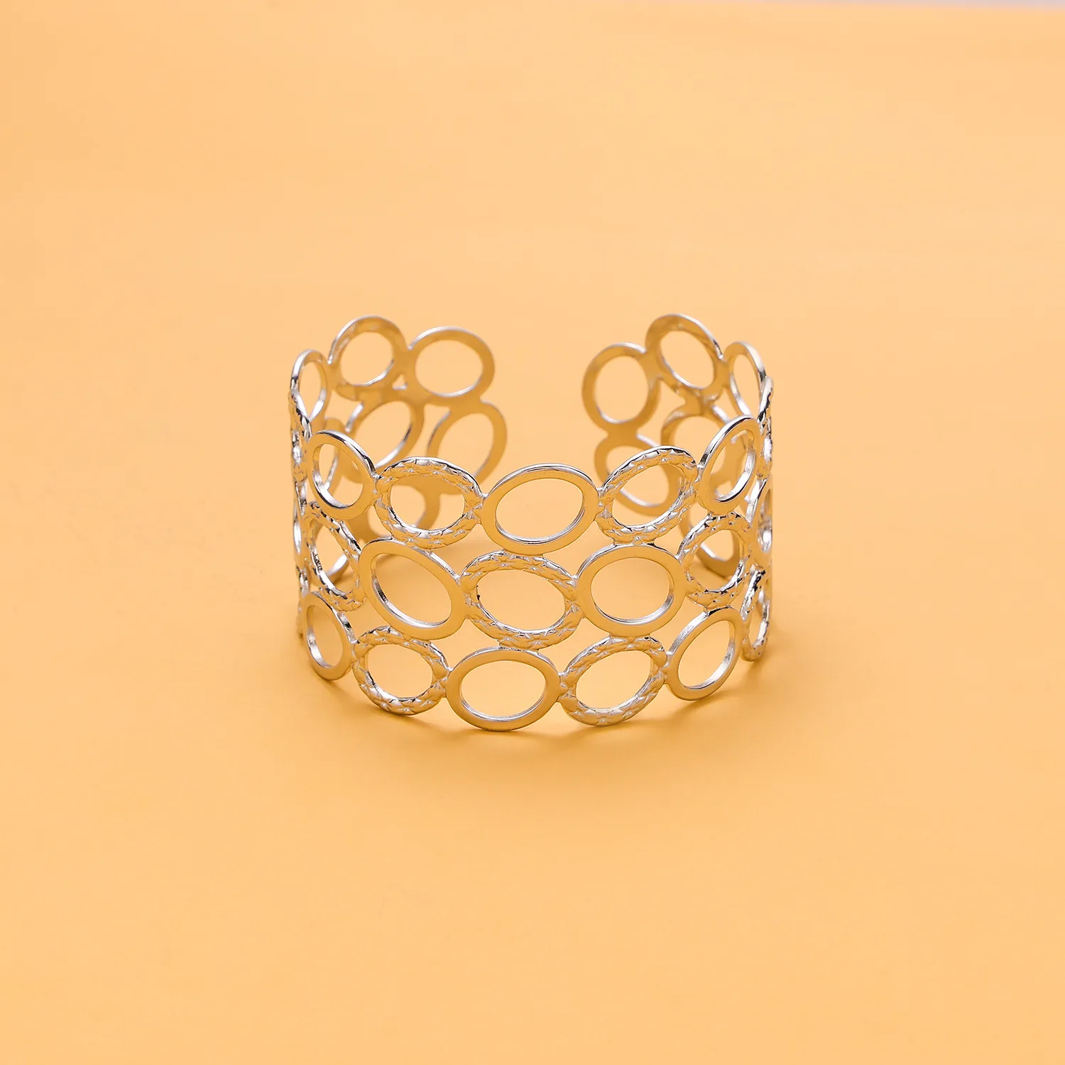 Retro Simple Style Leaves Solid Color Flower Titanium Steel Bangle In Bulk display picture 5