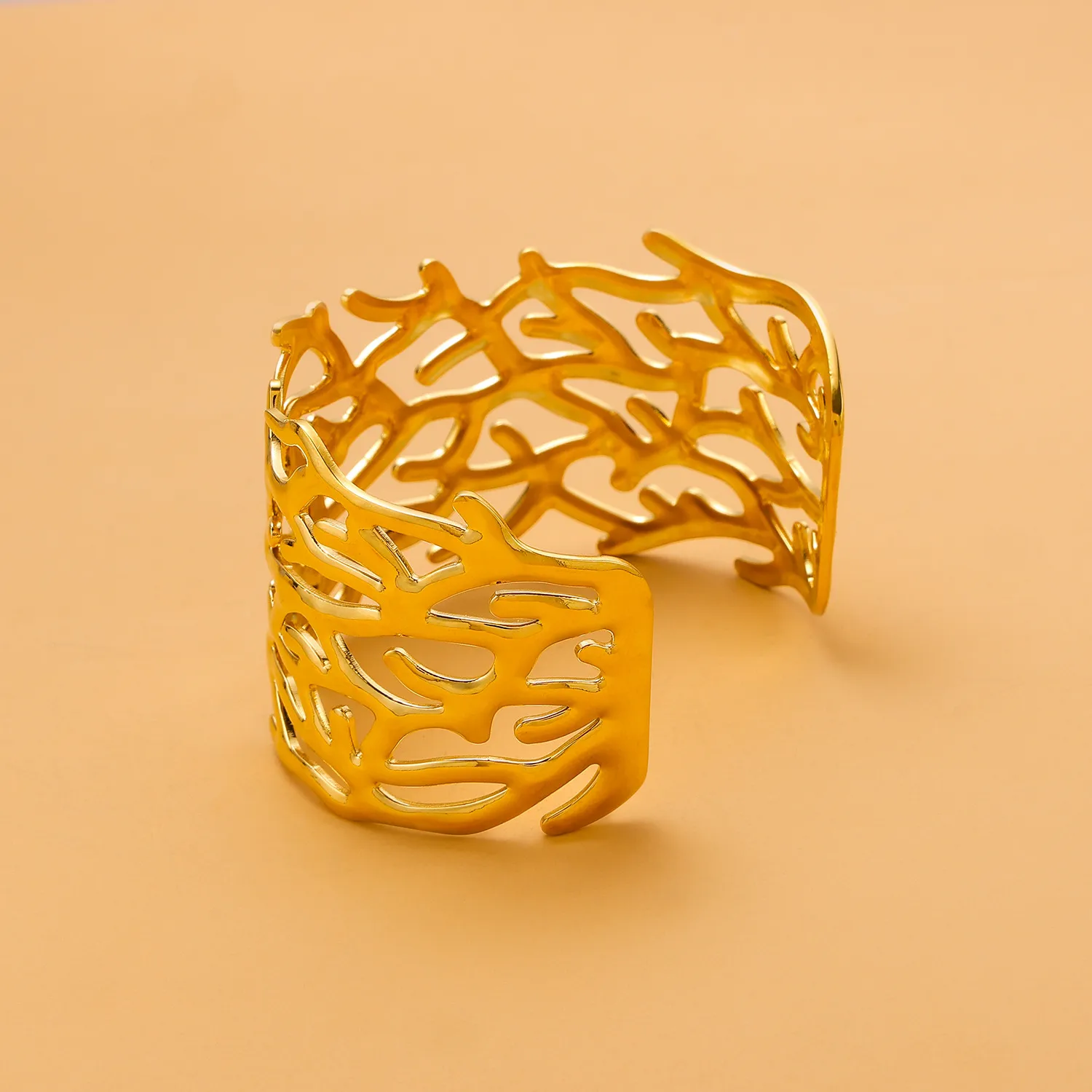 Retro Simple Style Leaves Solid Color Flower Titanium Steel Bangle In Bulk display picture 14
