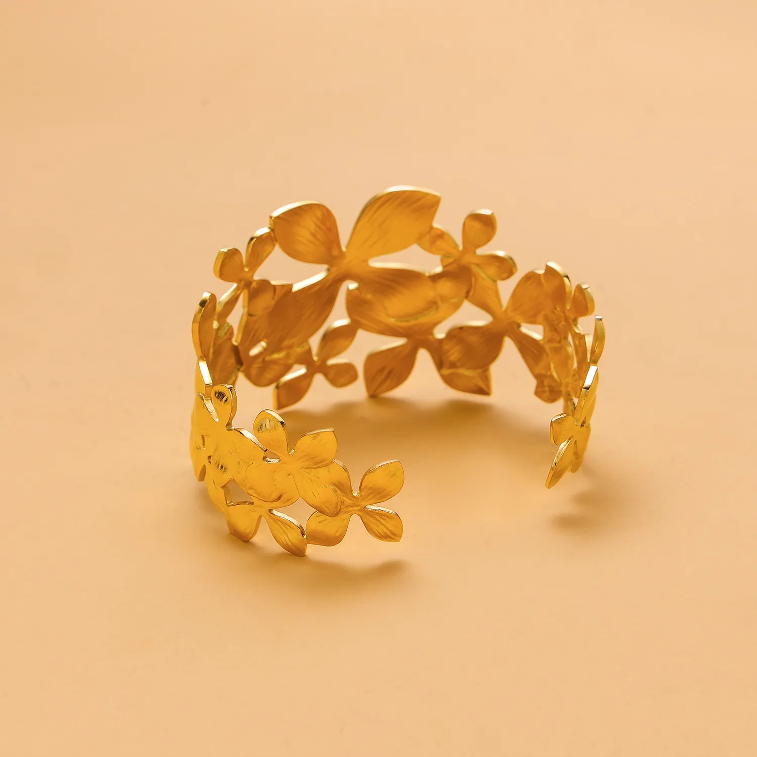 Retro Simple Style Leaves Solid Color Flower Titanium Steel Bangle In Bulk display picture 20