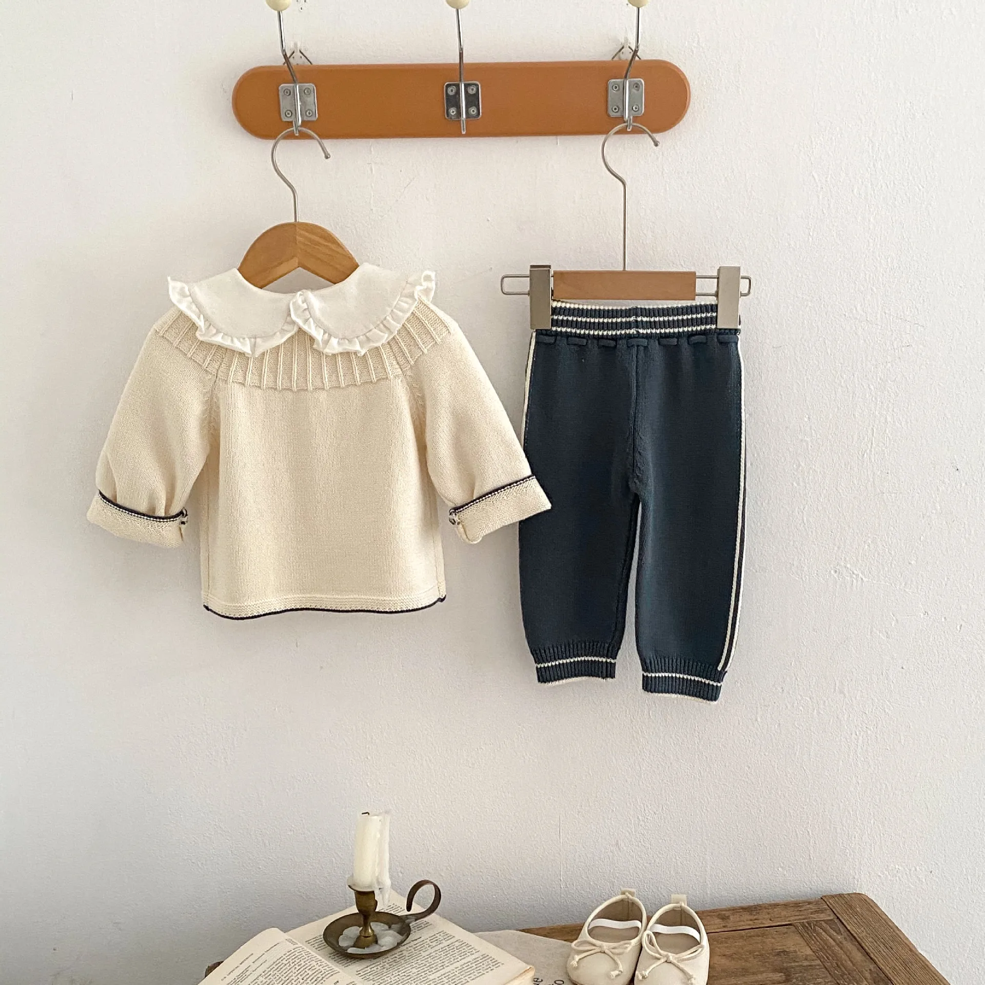 Autumn And Winter Infant Children's Sweater Suit Herringbone Jacquard Knitted Coat + Striped Stitching Knitted Trousers display picture 3