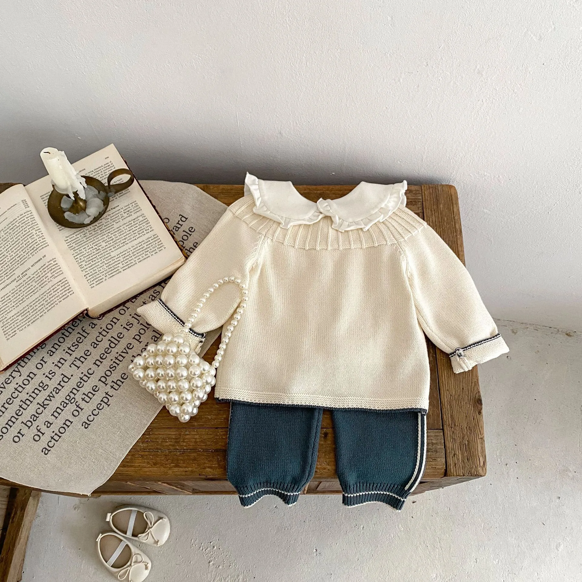 Autumn And Winter Infant Children's Sweater Suit Herringbone Jacquard Knitted Coat + Striped Stitching Knitted Trousers display picture 5