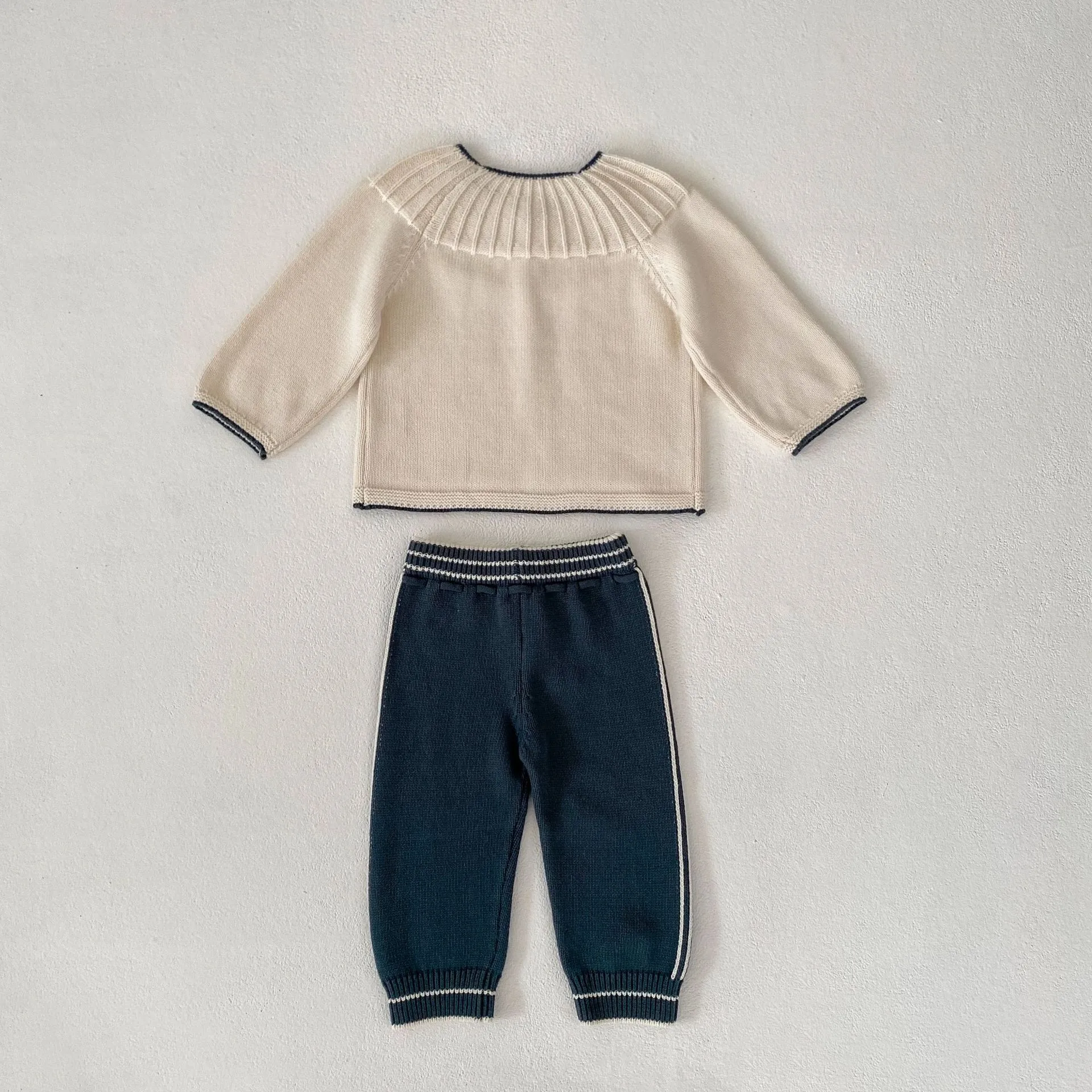 Autumn And Winter Infant Children's Sweater Suit Herringbone Jacquard Knitted Coat + Striped Stitching Knitted Trousers display picture 13