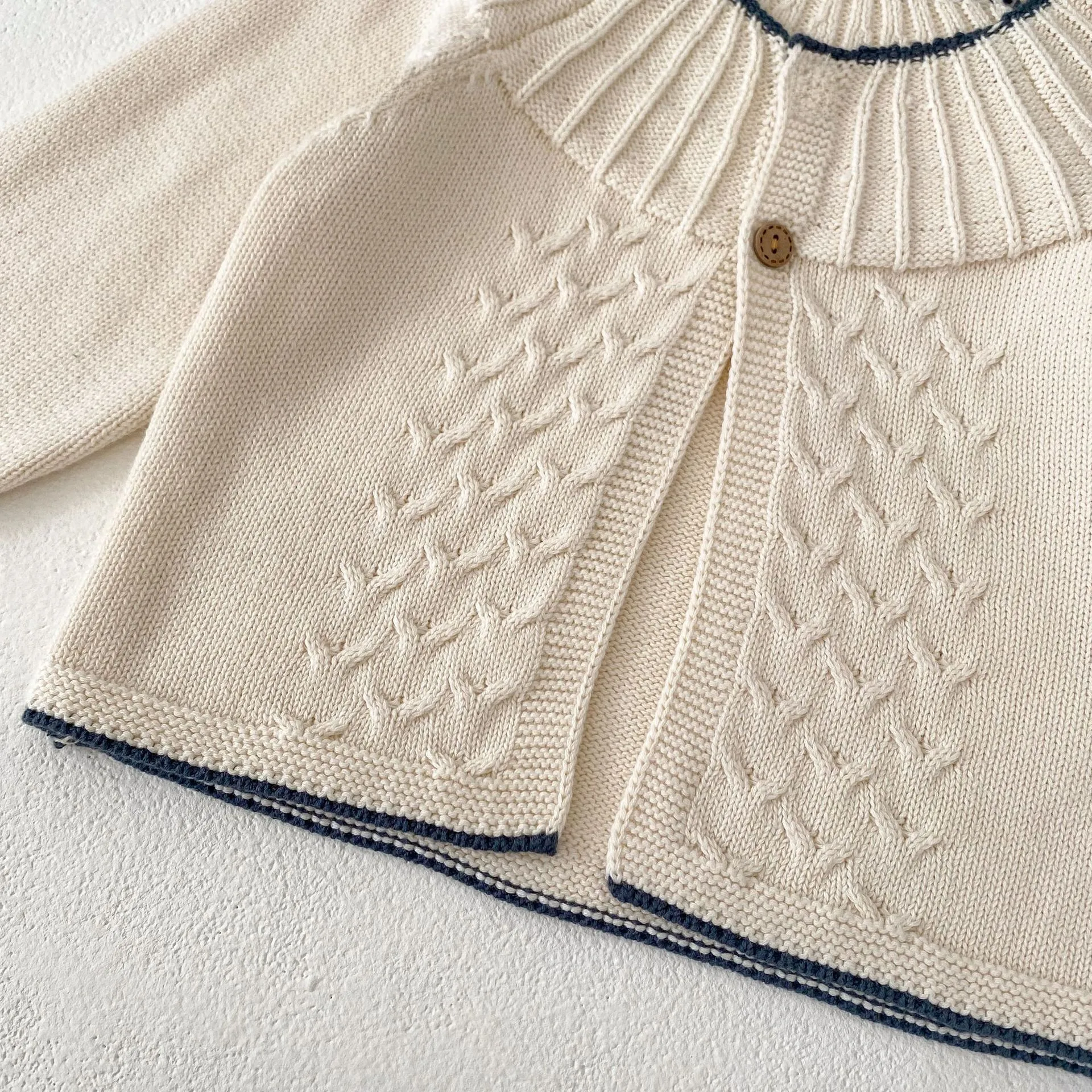 Autumn And Winter Infant Children's Sweater Suit Herringbone Jacquard Knitted Coat + Striped Stitching Knitted Trousers display picture 18