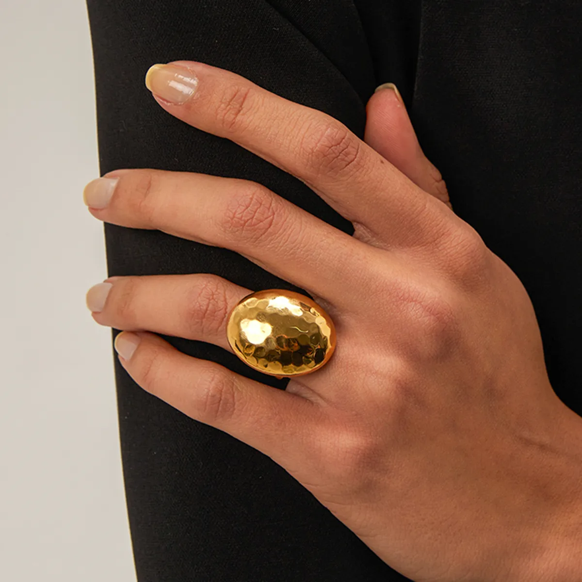 304 Stainless Steel 18K Gold Plated IG Style Hammered Open Rings display picture 9
