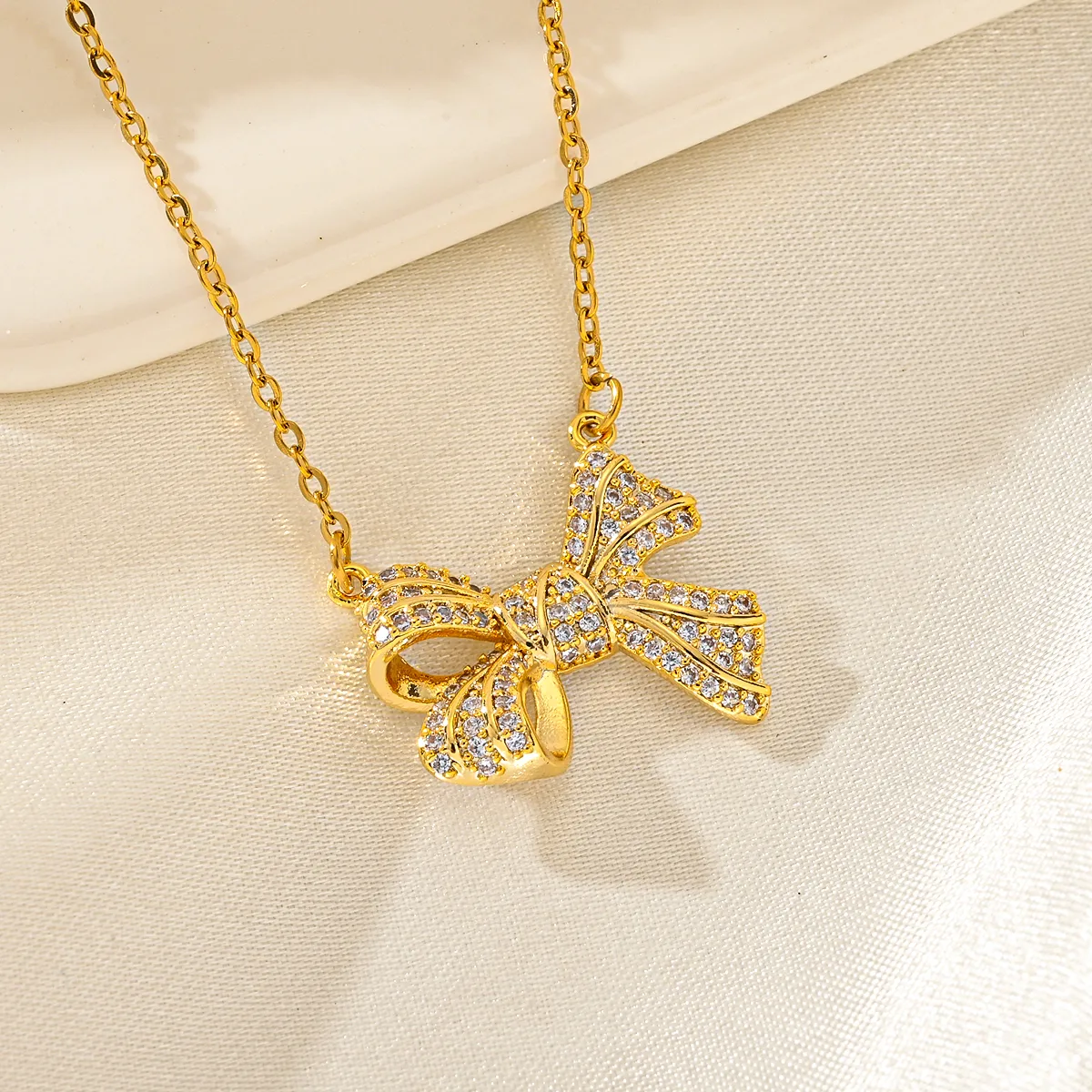 Titanium Steel Simple Style Classic Style Inlay Bow Knot Diamond Pendant Necklace display picture 10