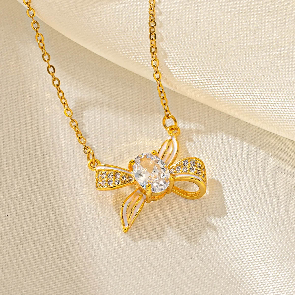 Titanium Steel Simple Style Classic Style Inlay Bow Knot Diamond Pendant Necklace display picture 9