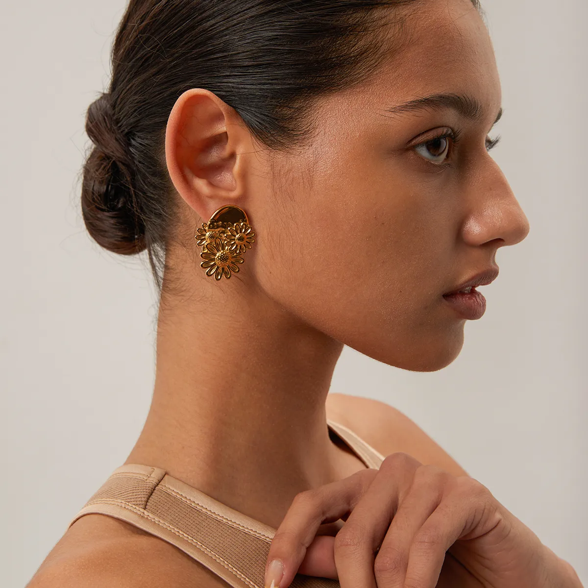 1 Pair IG Style Modern Style Simple Style Flower 304 Stainless Steel 18K Gold Plated Ear Studs display picture 3