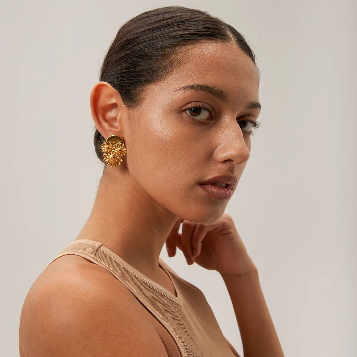1 Pair IG Style Modern Style Simple Style Flower 304 Stainless Steel 18K Gold Plated Ear Studs display picture 2