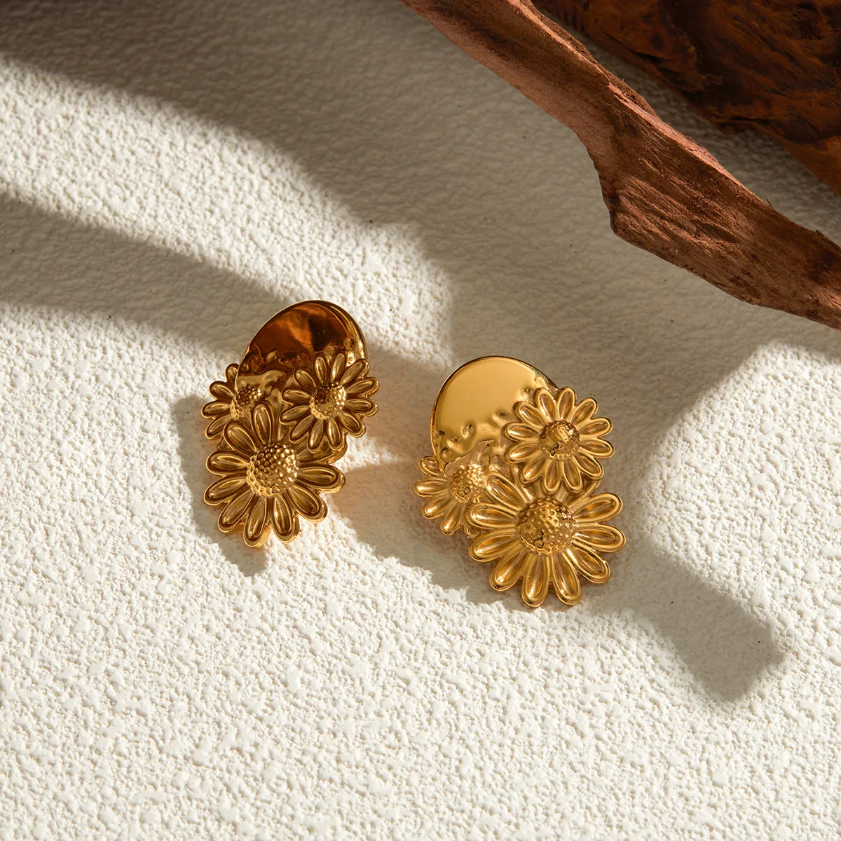 1 Pair IG Style Modern Style Simple Style Flower 304 Stainless Steel 18K Gold Plated Ear Studs display picture 9