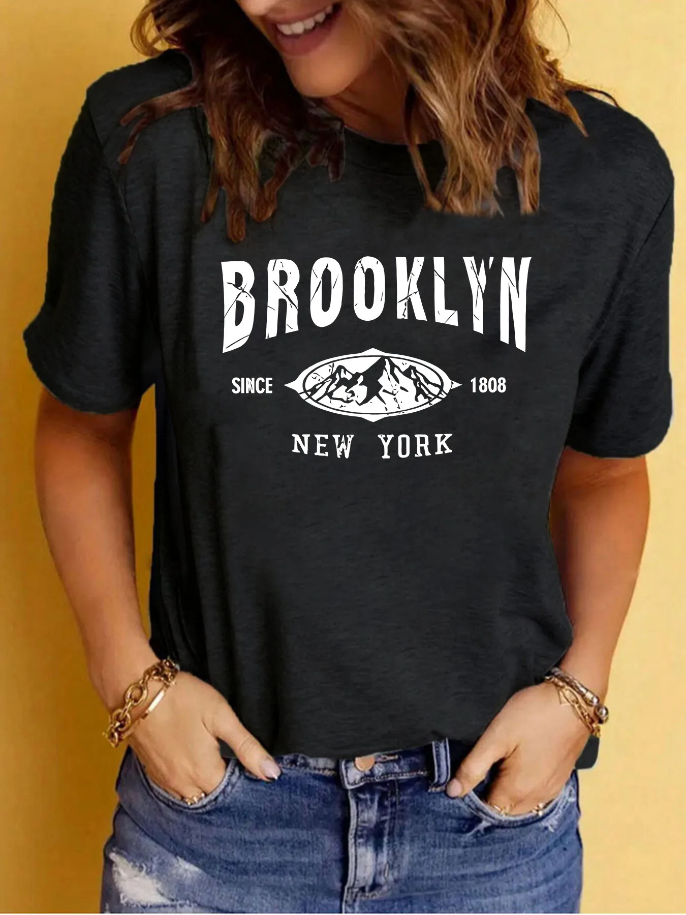 Women's T-shirt Short Sleeve T-Shirts Printing Streetwear Letter Mountain display picture 2