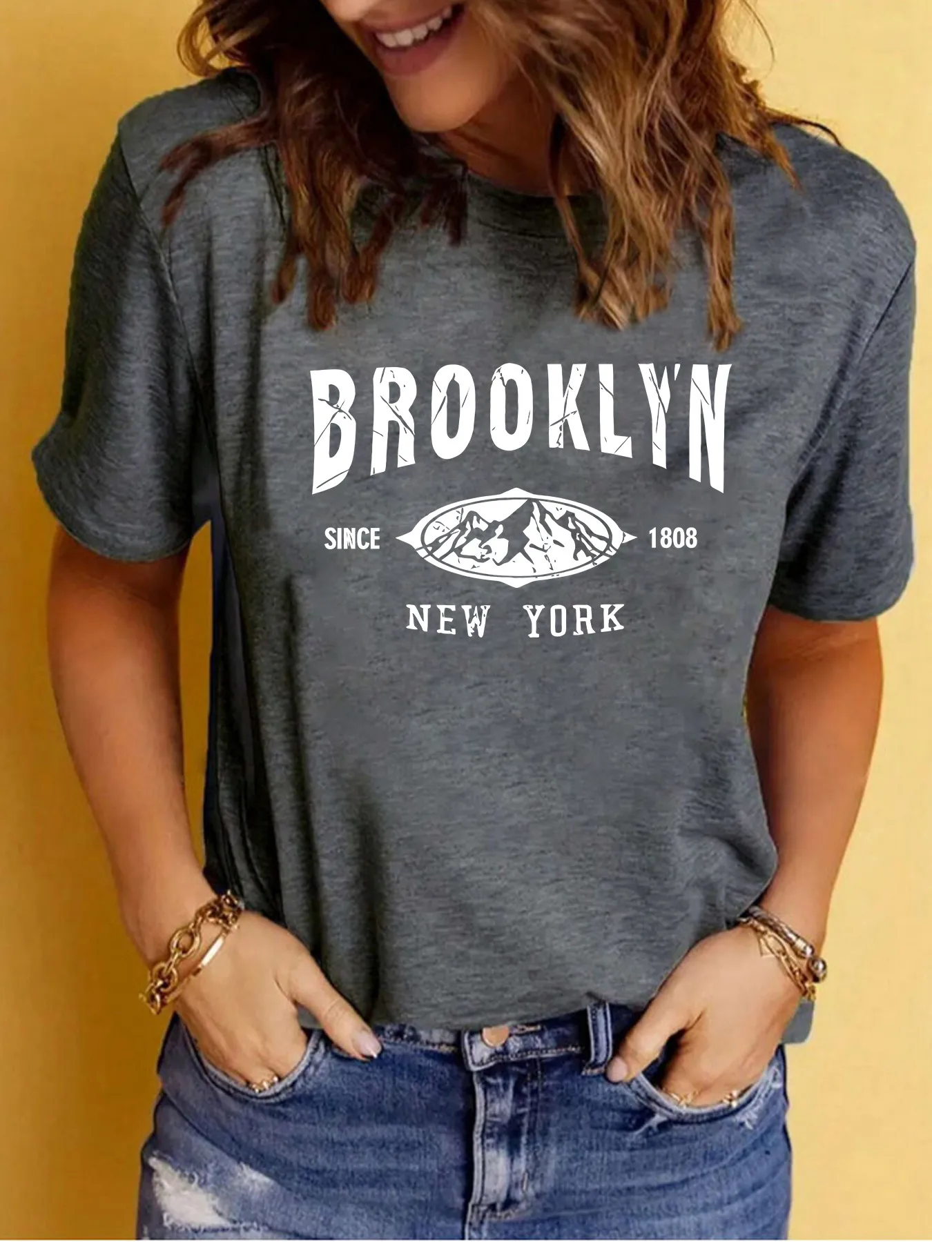 Women's T-shirt Short Sleeve T-Shirts Printing Streetwear Letter Mountain display picture 5
