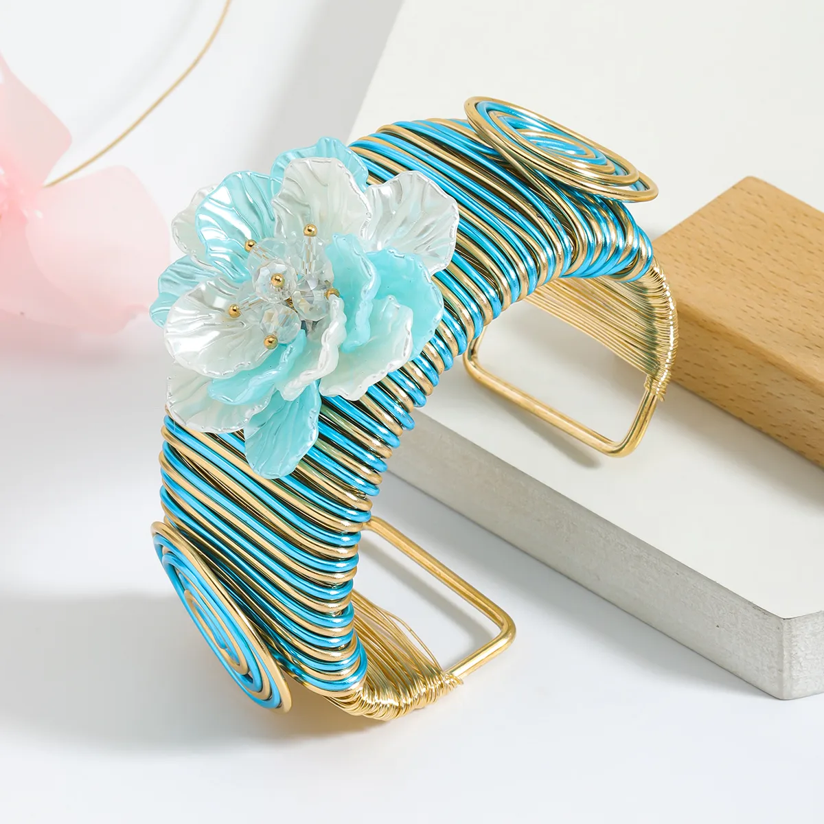 Retro Classic Style Flower Alloy Plating Women's Bangle display picture 5