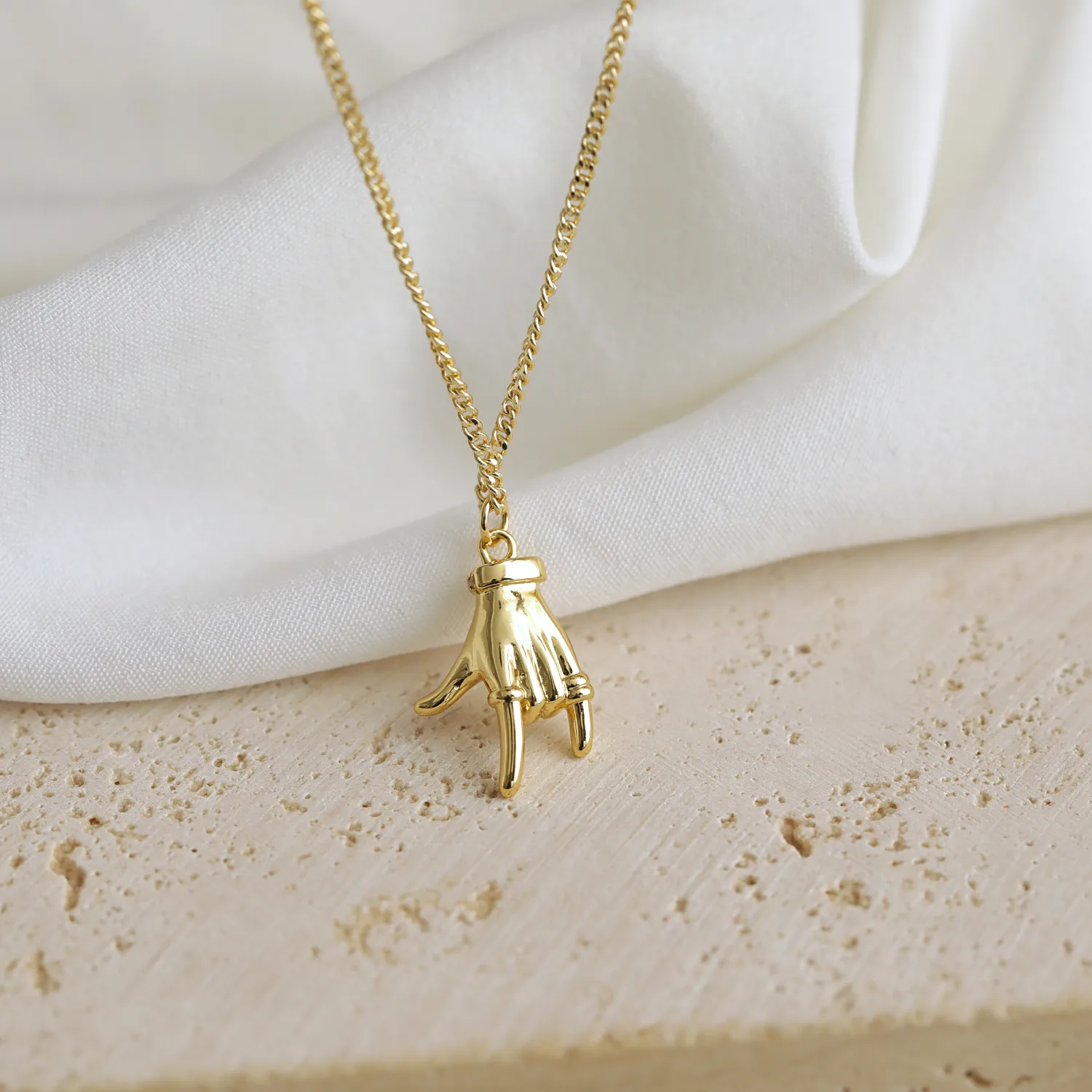 Copper 18K Gold Plated IG Style Simple Style Inlay Gesture Heart Shape Wings Zircon Pendant Necklace display picture 2