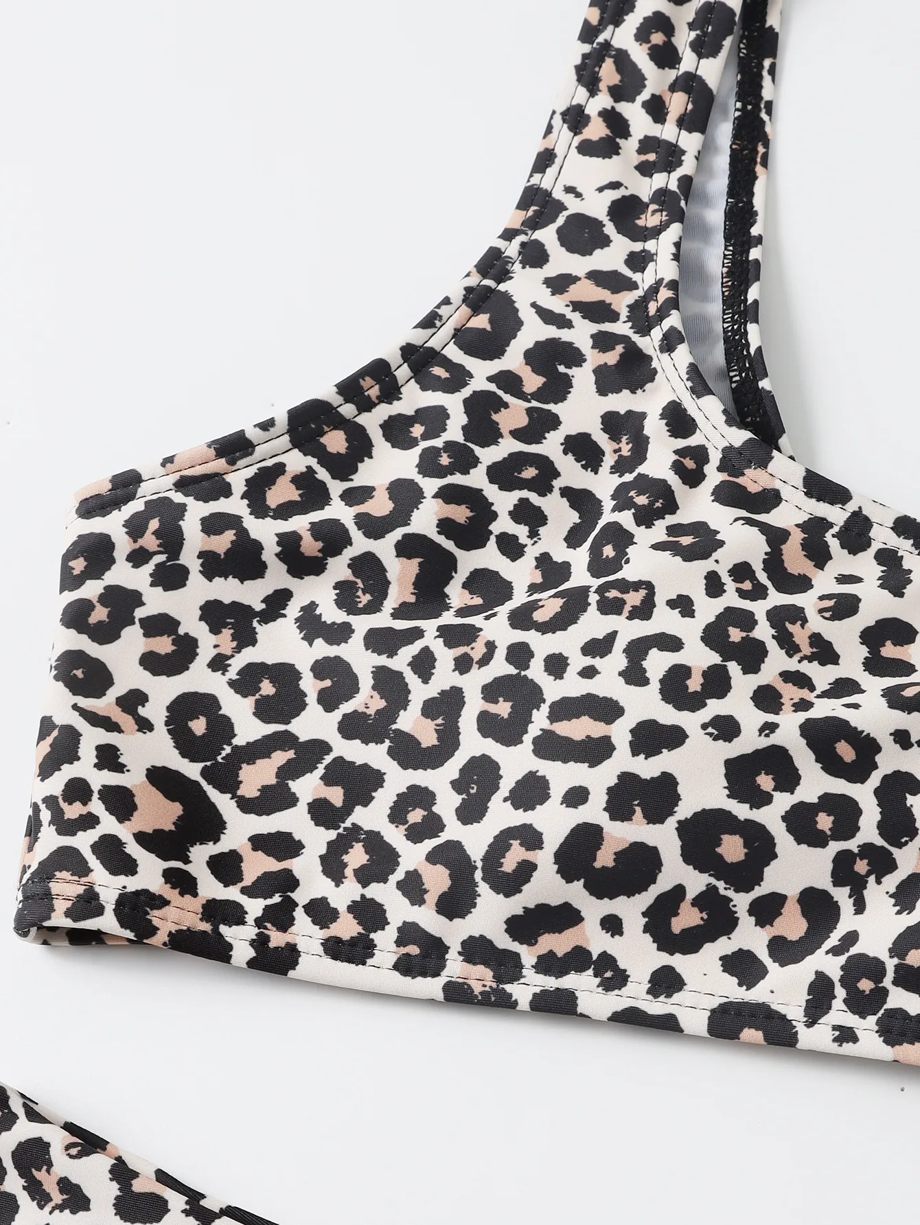 Women's Leopard 2 Pieces Set Bikinis Swimwear display picture 17