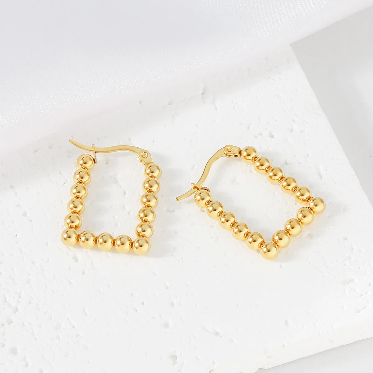 1 Pair Simple Style U Shape Round Square Plating 304 Stainless Steel 18K Gold Plated Earrings display picture 6