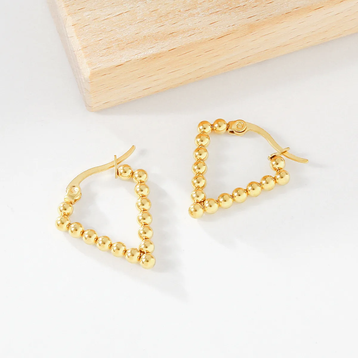 1 Pair Simple Style U Shape Round Square Plating 304 Stainless Steel 18K Gold Plated Earrings display picture 4