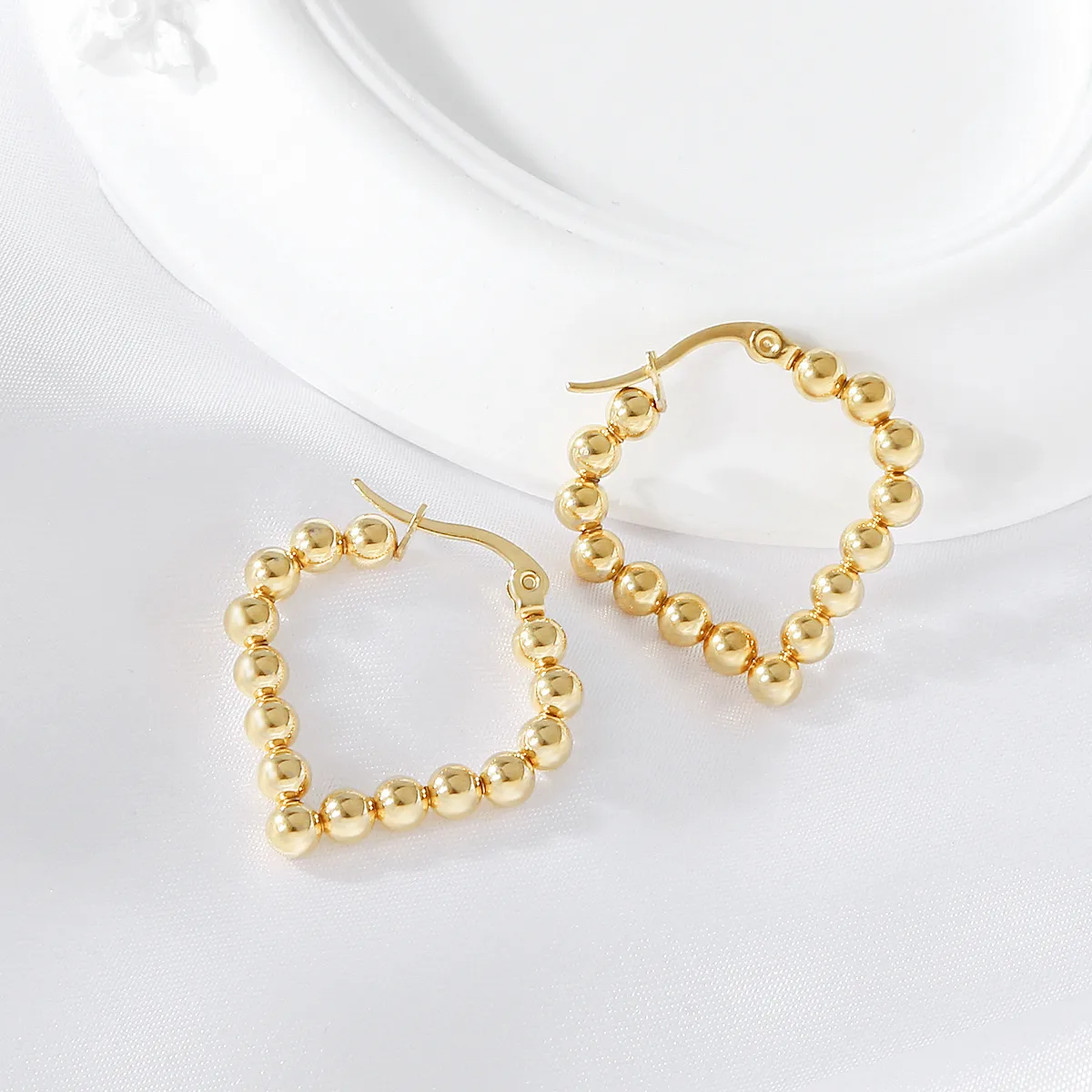 1 Pair Simple Style U Shape Round Square Plating 304 Stainless Steel 18K Gold Plated Earrings display picture 17