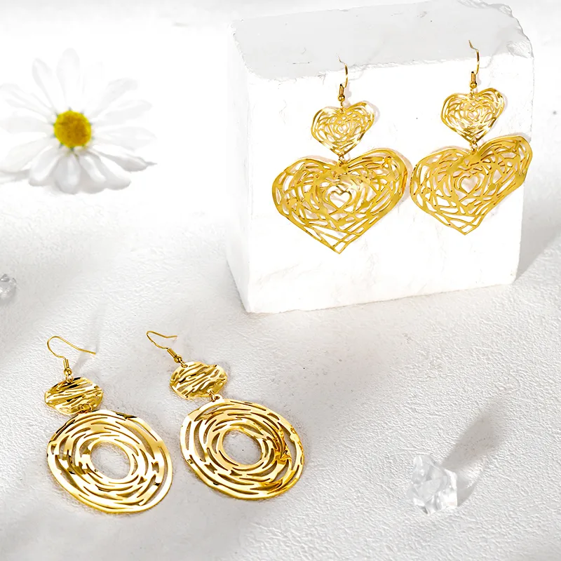 1 Pair Simple Style Classic Style Flower Plating 304 Stainless Steel 304 Stainless Steel 14K Gold Plated Drop Earrings display picture 4