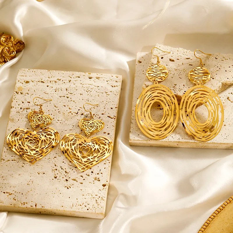 1 Pair Simple Style Classic Style Flower Plating 304 Stainless Steel 304 Stainless Steel 14K Gold Plated Drop Earrings display picture 14
