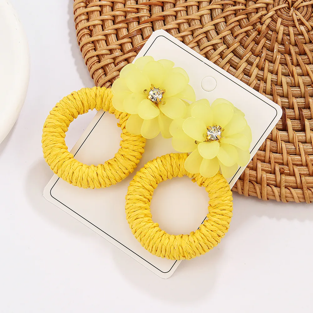 1 Pair Vacation Beach Sweet Circle Flower Arylic Raffia Hoop Earrings display picture 5
