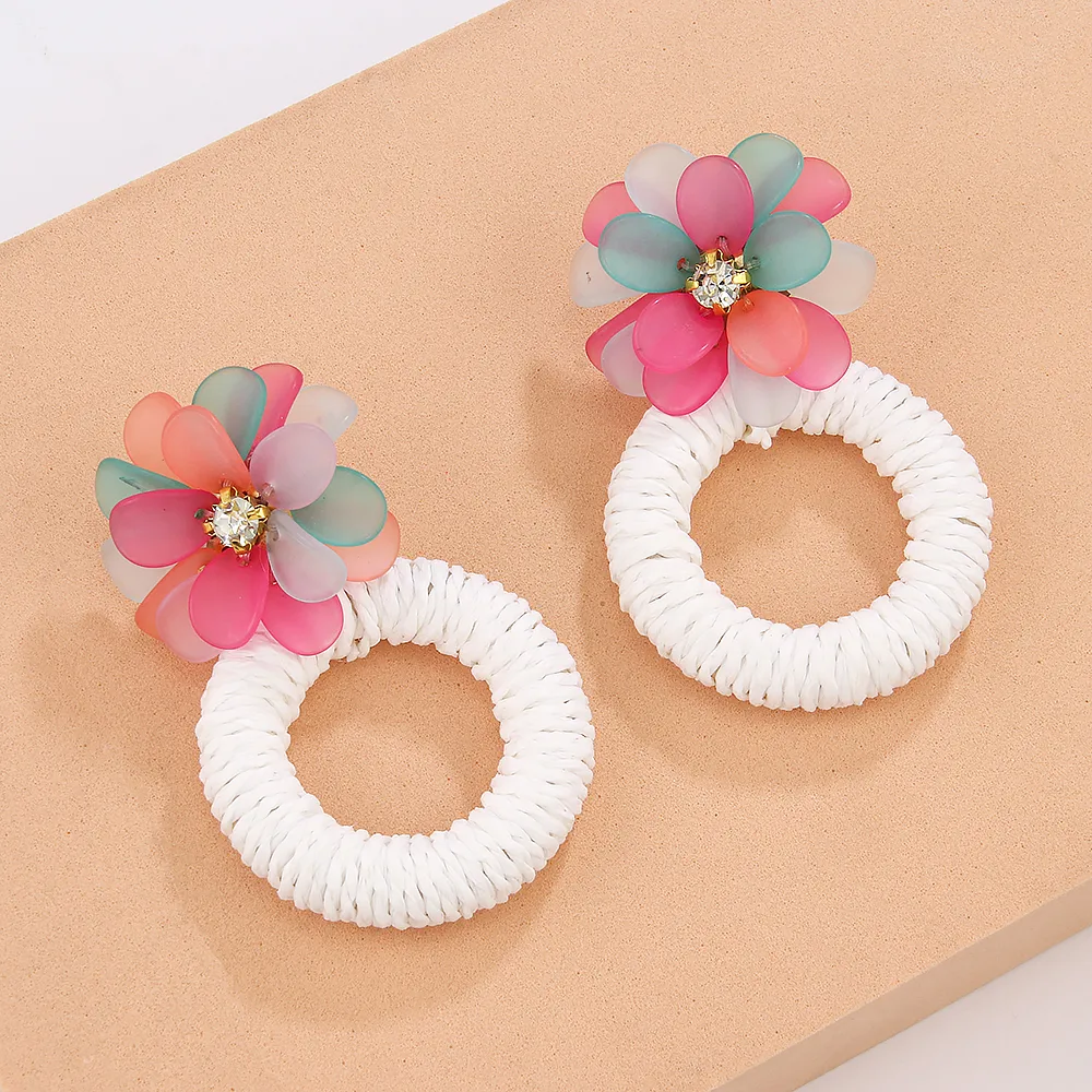 1 Pair Vacation Beach Sweet Circle Flower Arylic Raffia Hoop Earrings display picture 9