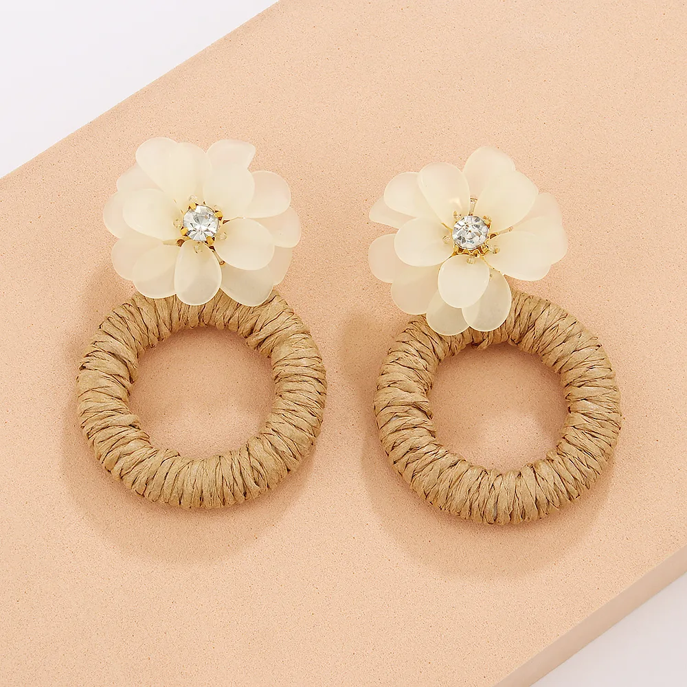 1 Pair Vacation Beach Sweet Circle Flower Arylic Raffia Hoop Earrings display picture 12