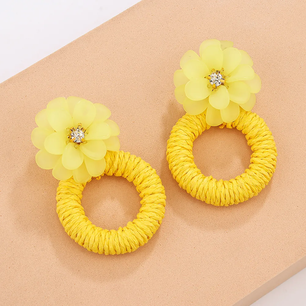 1 Pair Vacation Beach Sweet Circle Flower Arylic Raffia Hoop Earrings display picture 13