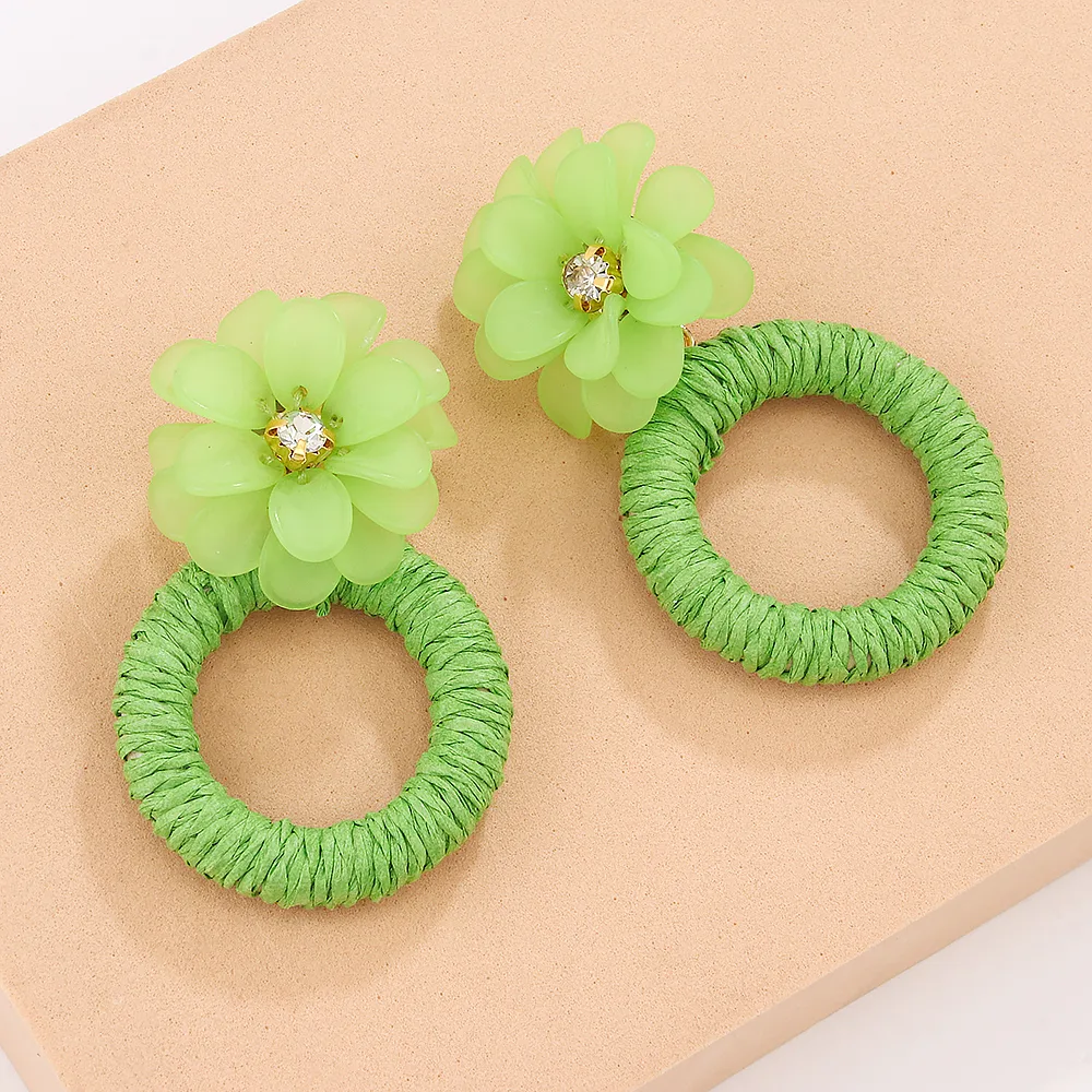 1 Pair Vacation Beach Sweet Circle Flower Arylic Raffia Hoop Earrings display picture 10