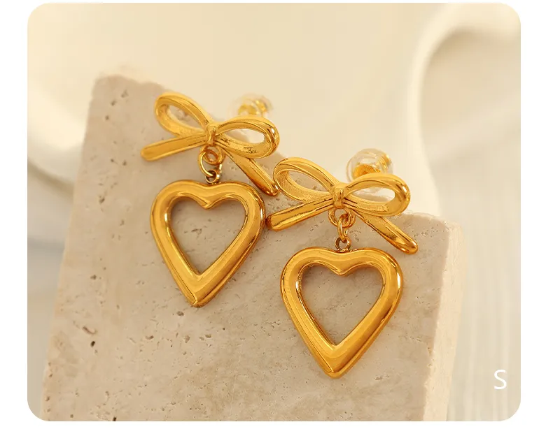 1 Pair Simple Style Heart Shape Plating Inlay Glass Bead Titanium Steel Rhinestones Glass Bead 18K Gold Plated Drop Earrings display picture 9