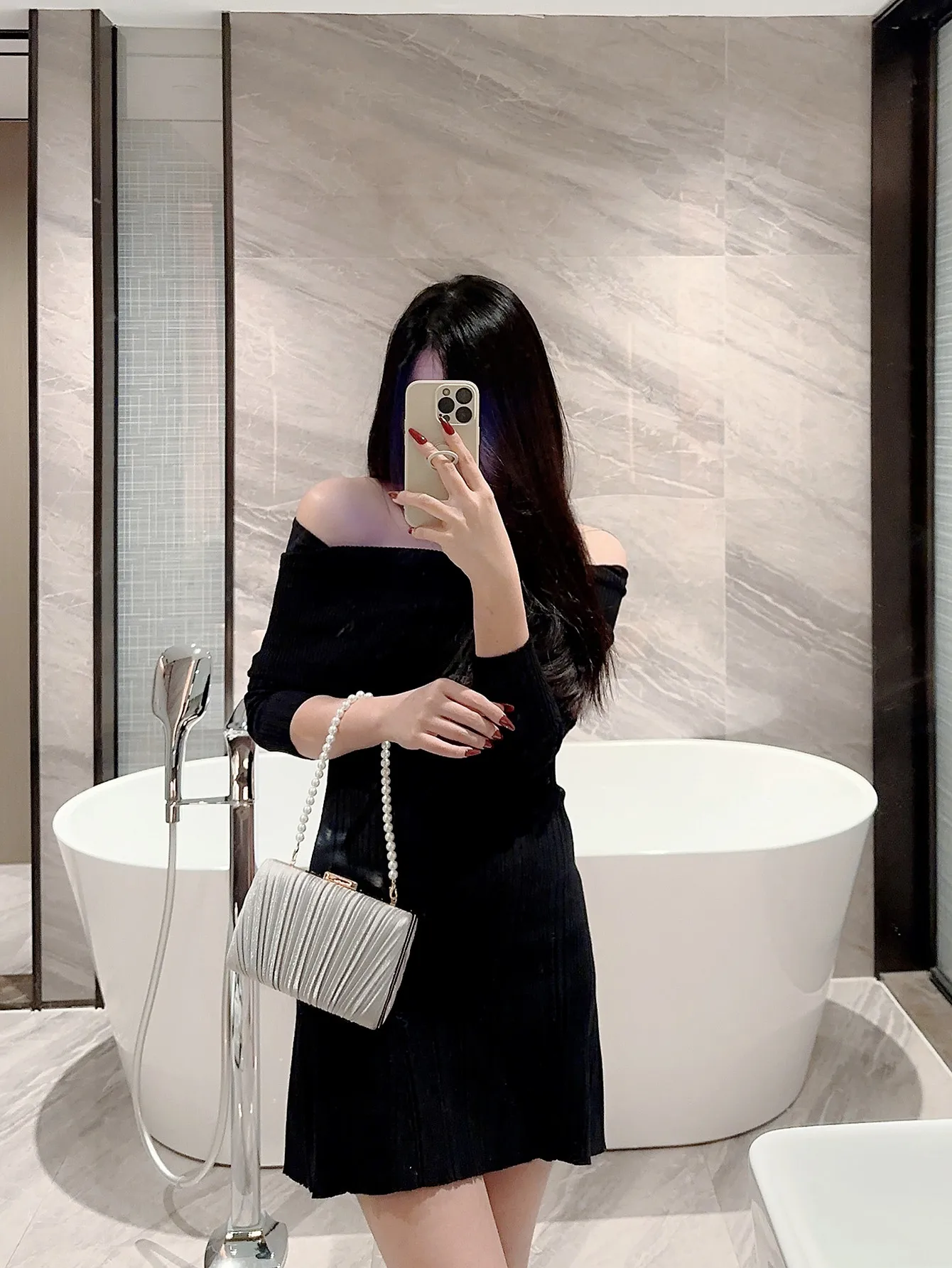Women's Small Polyester Solid Color Vintage Style Classic Style Beading Lock Clasp Evening Bag display picture 7