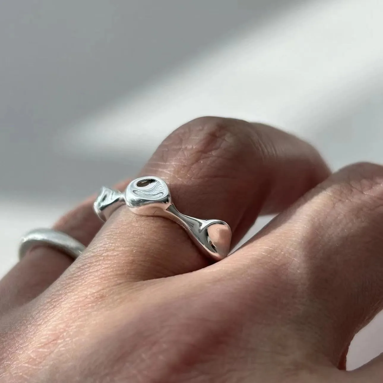 Gold Plated 925 Sterling Silver Round Open Rings display picture 3