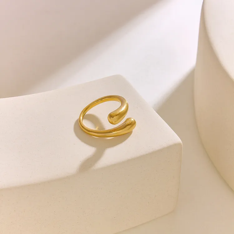 Simple Style Classic Style Solid Color 304 Stainless Steel 18K Gold Plated Rings In Bulk display picture 4
