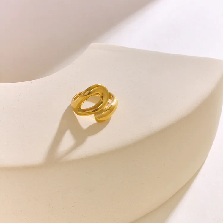 Simple Style Classic Style Solid Color 304 Stainless Steel 18K Gold Plated Rings In Bulk display picture 9