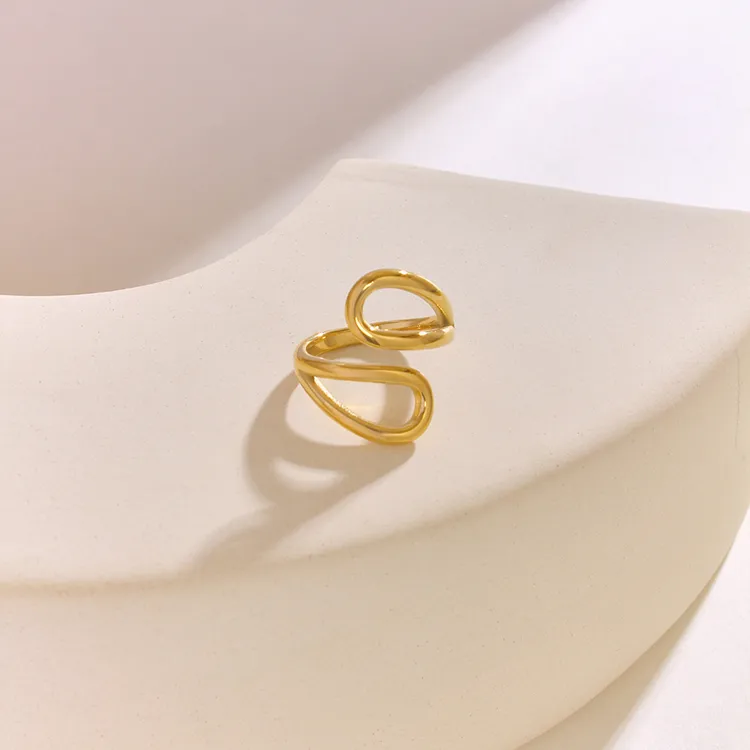 Simple Style Classic Style Solid Color 304 Stainless Steel 18K Gold Plated Rings In Bulk display picture 14