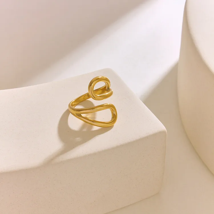 Simple Style Classic Style Solid Color 304 Stainless Steel 18K Gold Plated Rings In Bulk display picture 13