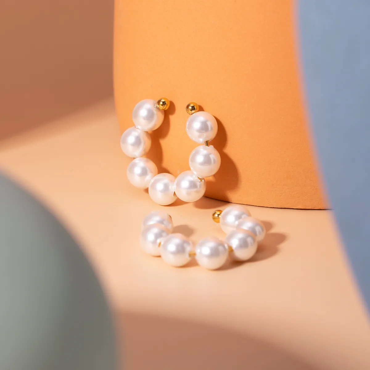 1 Pair IG Style Simple Style C Shape Pearl 304 Stainless Steel 18K Gold Plated Ear Cuffs display picture 6