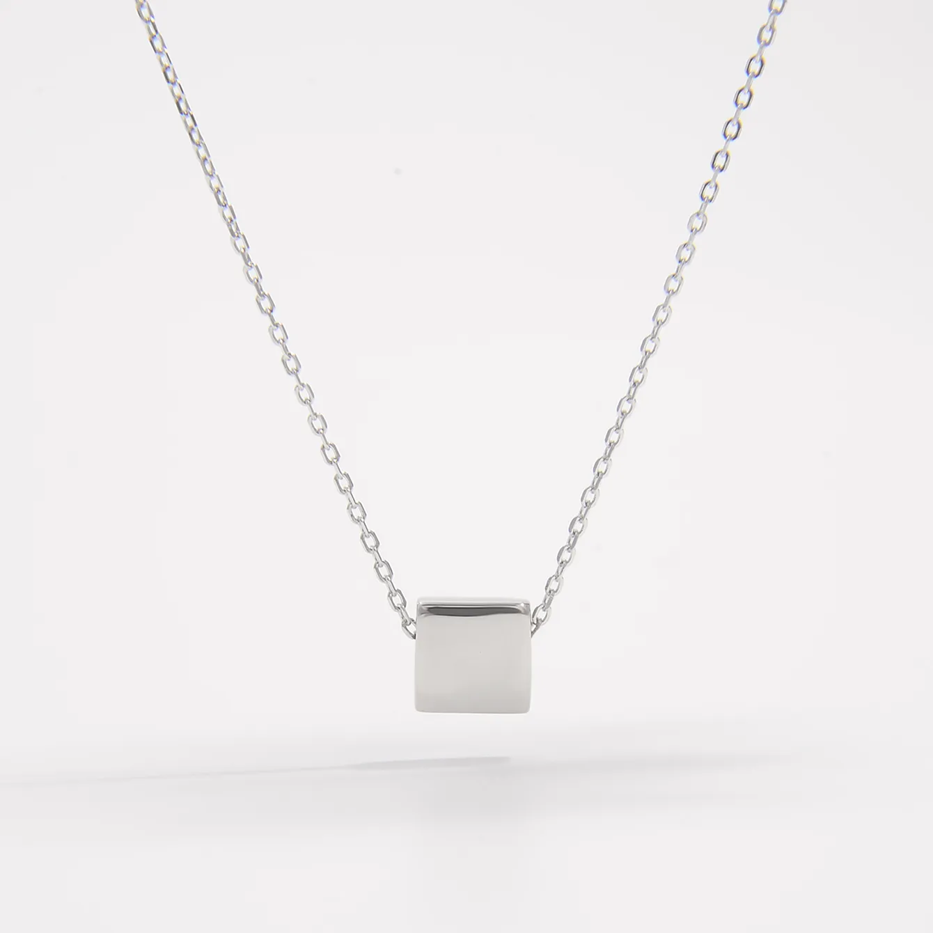 925 Sterling Silver Water Plating Zircon Plating Inlay Round Square Pendant Necklace display picture 7