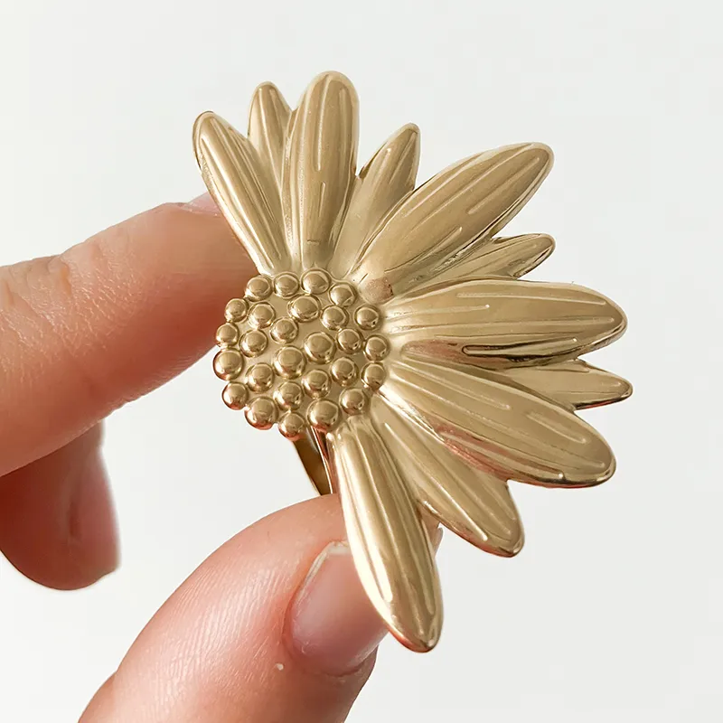 Elegant Glam Artistic Flower Dragonfly 304 Stainless Steel 14K Gold Plated Rings In Bulk display picture 3