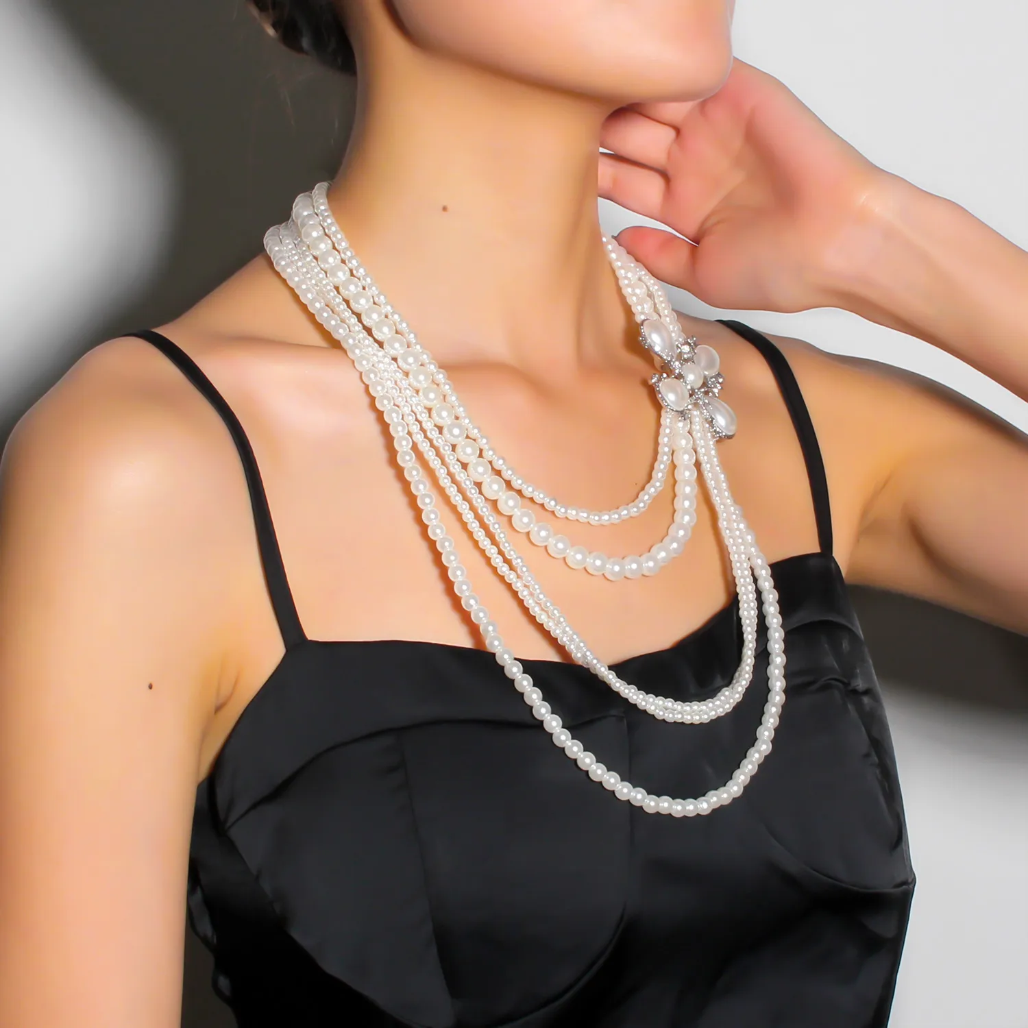 Wholesale Jewelry Casual Elegant Glam Round Imitation Pearl Silver Plated Beaded Plating Layered Necklaces display picture 4