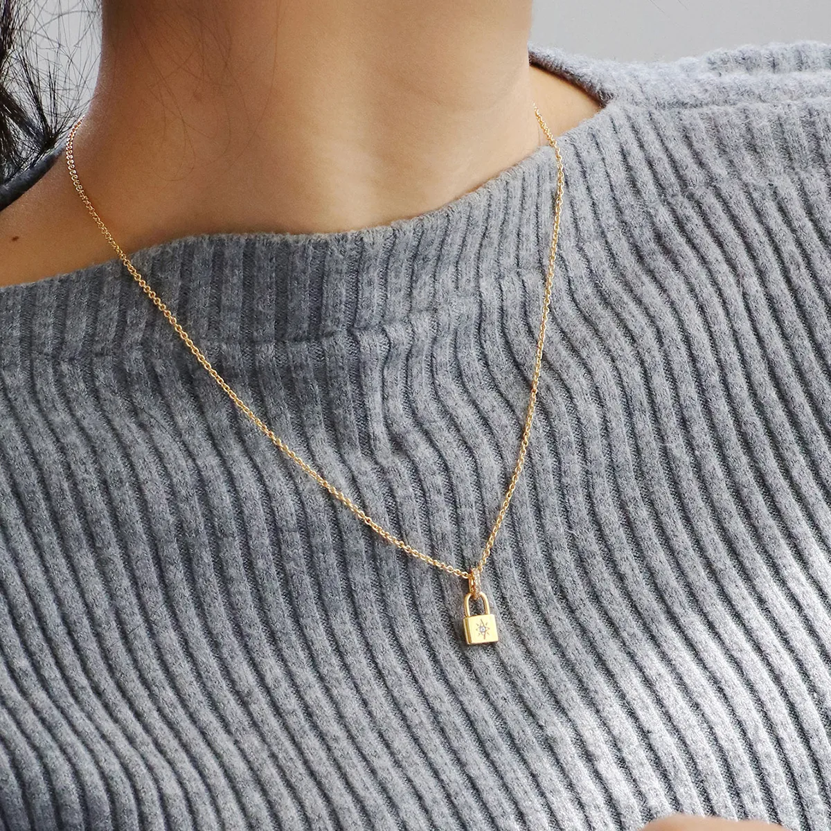 Copper 18K Gold Plated Simple Style Classic Style Plating Inlay Solid Color Zircon Pendant Necklace display picture 4