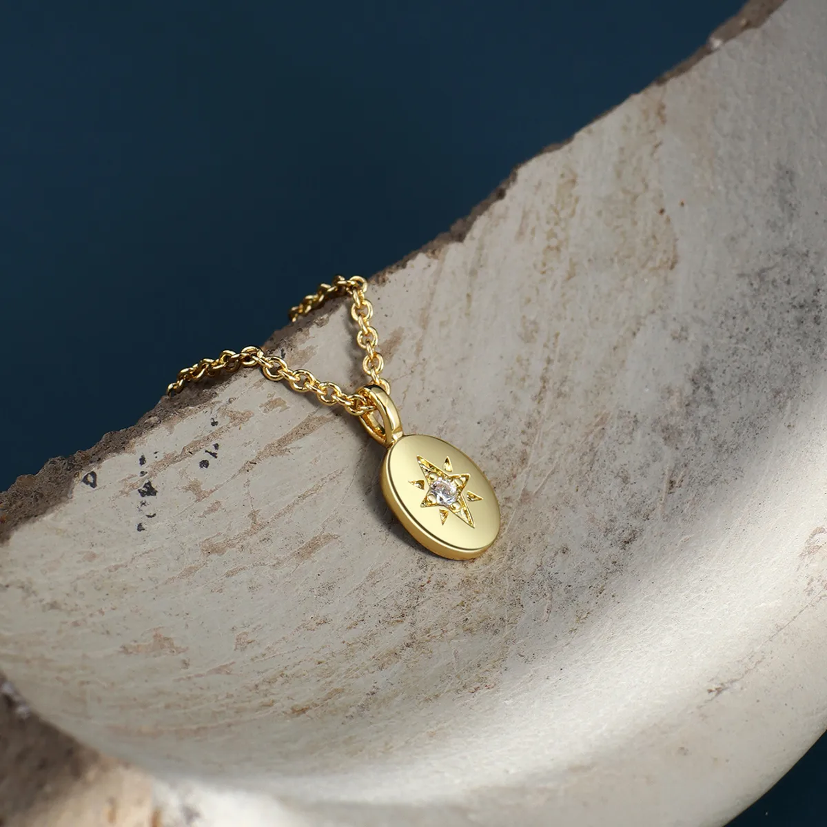 Copper 18K Gold Plated Simple Style Classic Style Plating Inlay Solid Color Zircon Pendant Necklace display picture 6