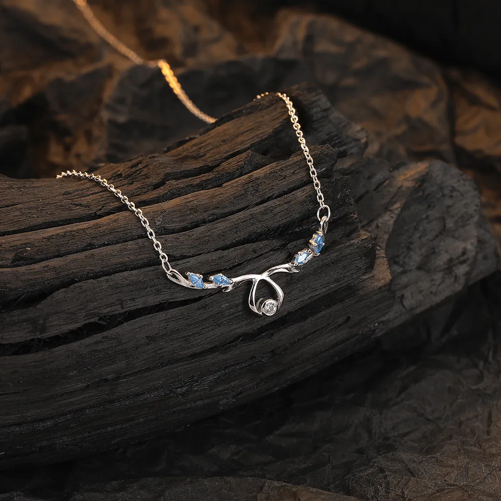 925 Sterling Silver Water Plating Zircon Cable Chain Inlay Antlers Pendant Necklace display picture 3