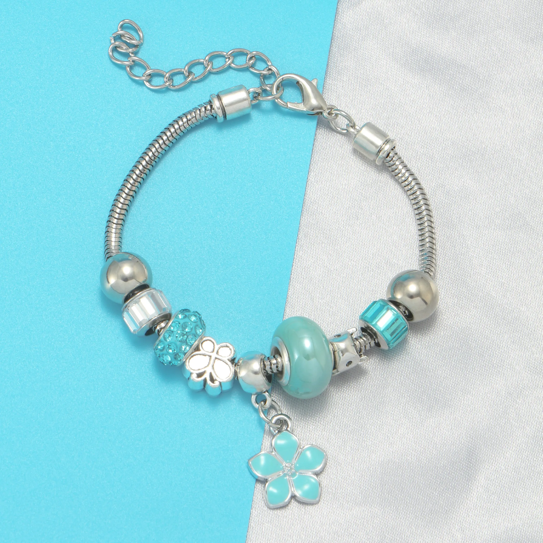 Wholesale Jewelry Casual Glam Heart Shape Flower Butterfly Iron Crystal Zircon White Gold Plated Plating Inlay Bracelets display picture 10