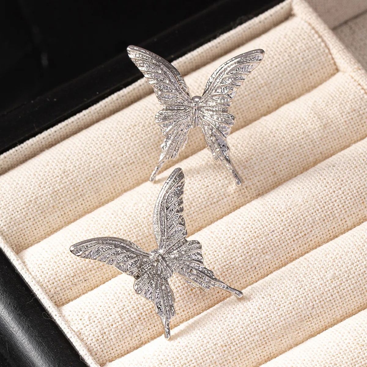 1 Pair Sweet Commute Butterfly Zinc Alloy Ear Studs display picture 4