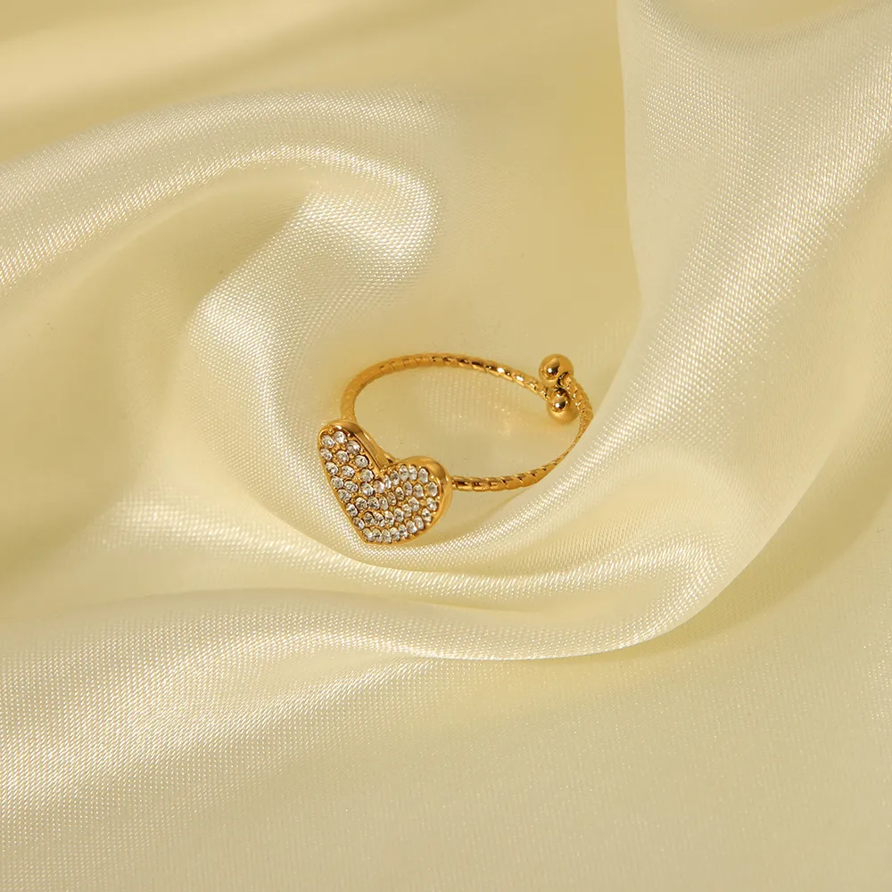 304 Stainless Steel 18K Gold Plated Basic Modern Style Classic Style Inlay Heart Shape Rhinestones Rings Earrings Necklace display picture 5