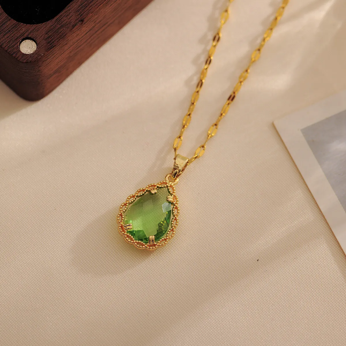 Wholesale Casual Simple Style Shiny Water Droplets Titanium Steel Copper Inlay 18K Gold Plated Zircon Pendant Necklace display picture 4